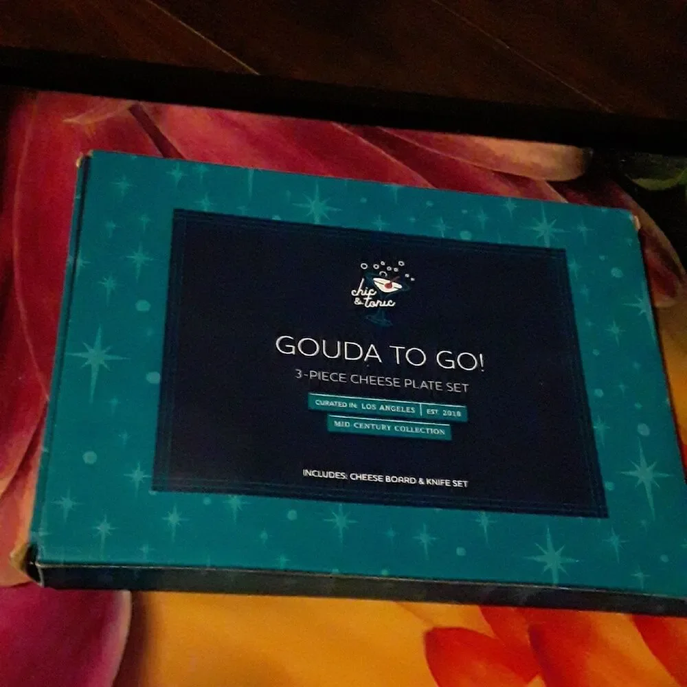 NIB Chic & Tonic Gouda To Go!